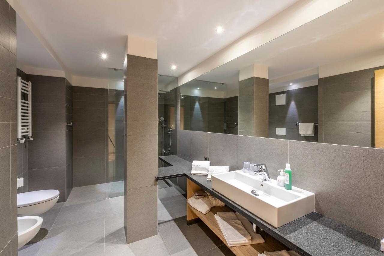 Design & Suite Hotel Ciarnadoi Vigo di Fassa Luaran gambar
