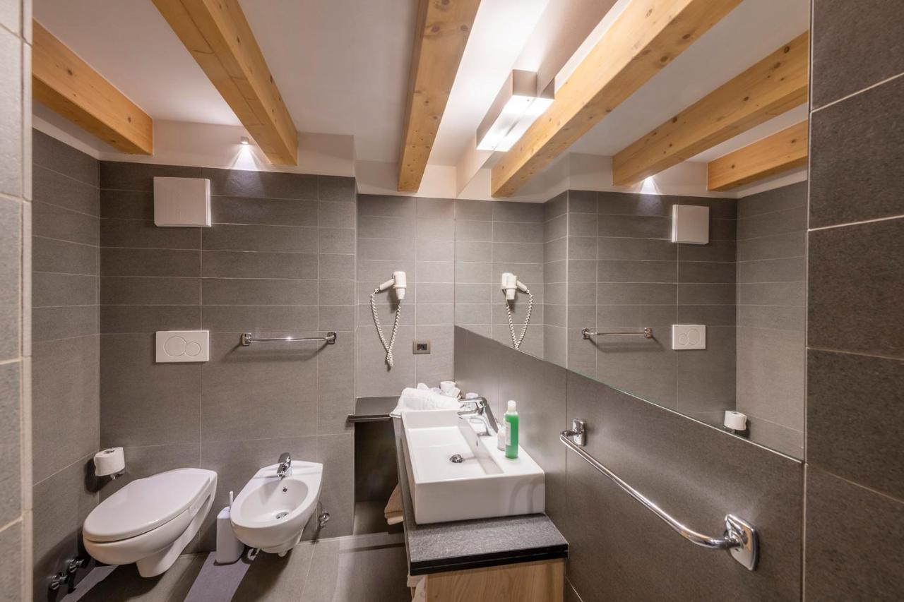 Design & Suite Hotel Ciarnadoi Vigo di Fassa Luaran gambar