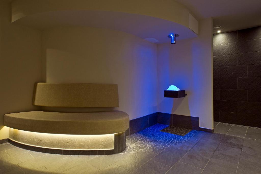 Design & Suite Hotel Ciarnadoi Vigo di Fassa Luaran gambar